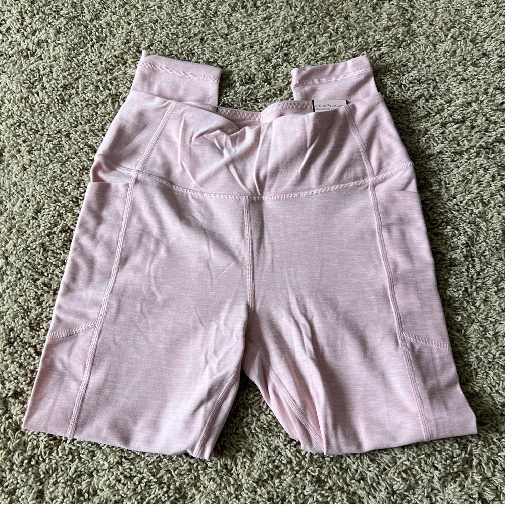 Victoria’s Secret Studio 7/8 Leggings with Pockets - Medium